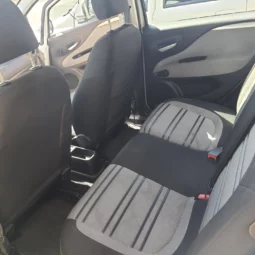 
										FIAT PUNTO EVO MTJ 95CV full									